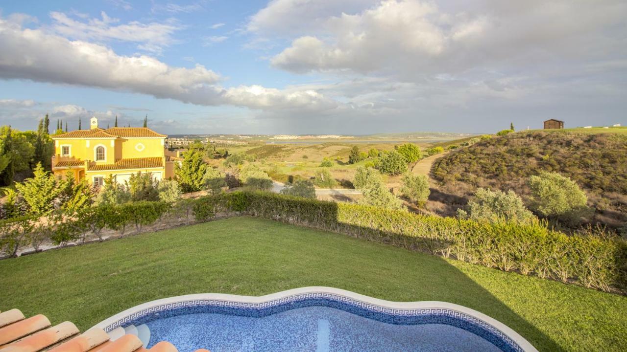 Villas @ Quinta Do Vale Golfe 카스트로마림 객실 사진