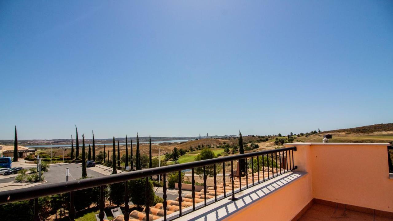 Villas @ Quinta Do Vale Golfe 카스트로마림 객실 사진